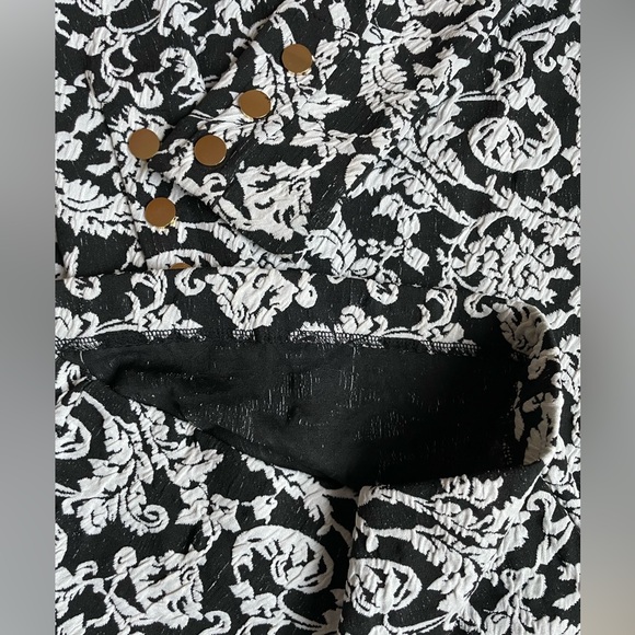 Dynamite Jacquard Patterned Dress - Picture 5 of 10